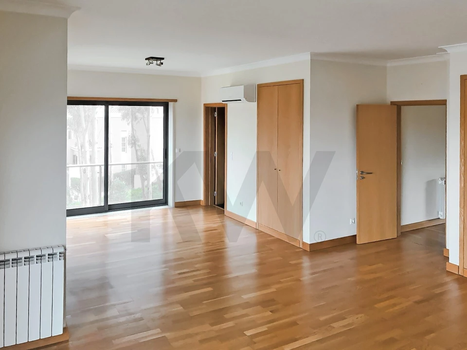 Moradia T3 para Arrendamento em Barcarena Foto 15