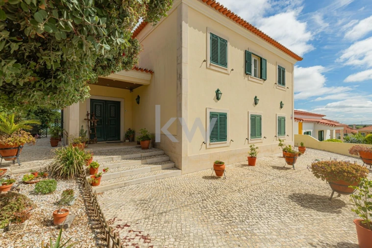 Moradia T5 para Venda em Romeira e Várzea Foto 3