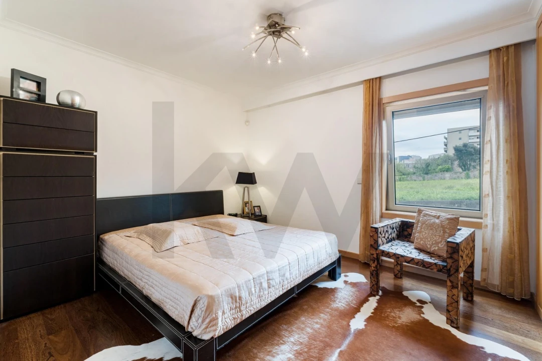 Moradia T4 para Venda em Oliveira do Douro Foto 10