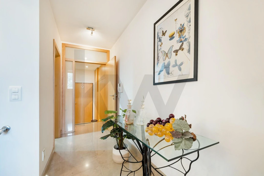 Moradia T4 para Venda em Oliveira do Douro Foto 2