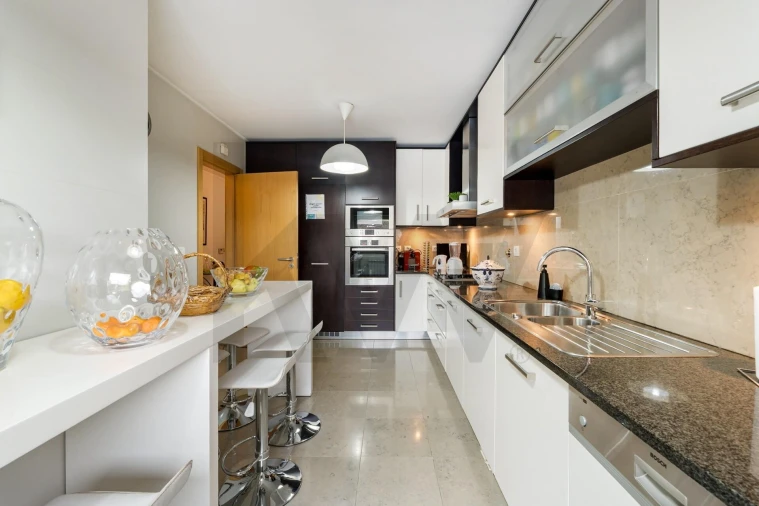 Moradia T4 para Venda em Oliveira do Douro Foto 7