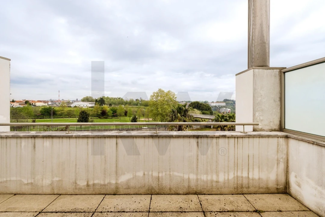 Moradia T4 para Venda em Oliveira do Douro Foto 16