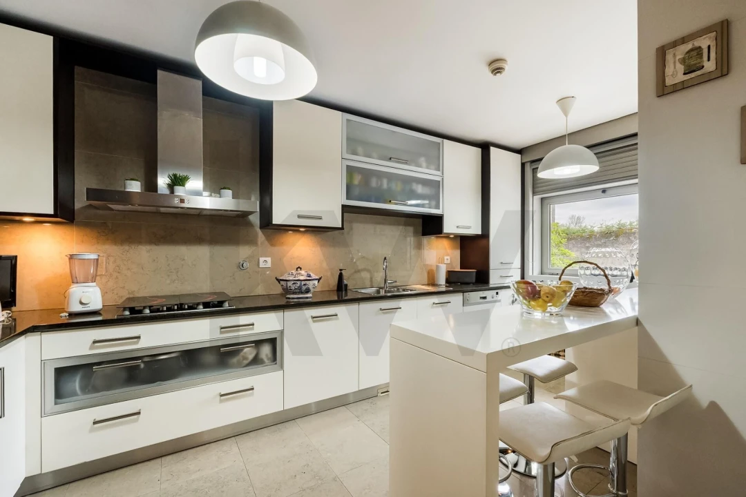 Moradia T4 para Venda em Oliveira do Douro Foto 6