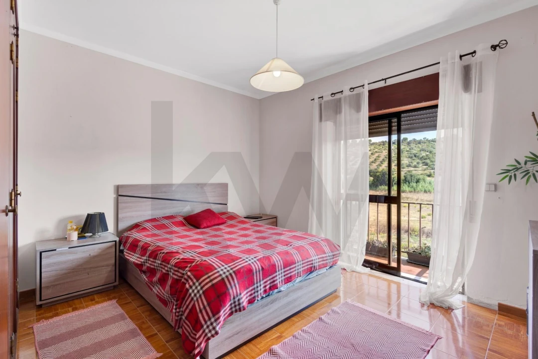 Moradia T3 para Venda em Arneiro das Milhariças Foto 28