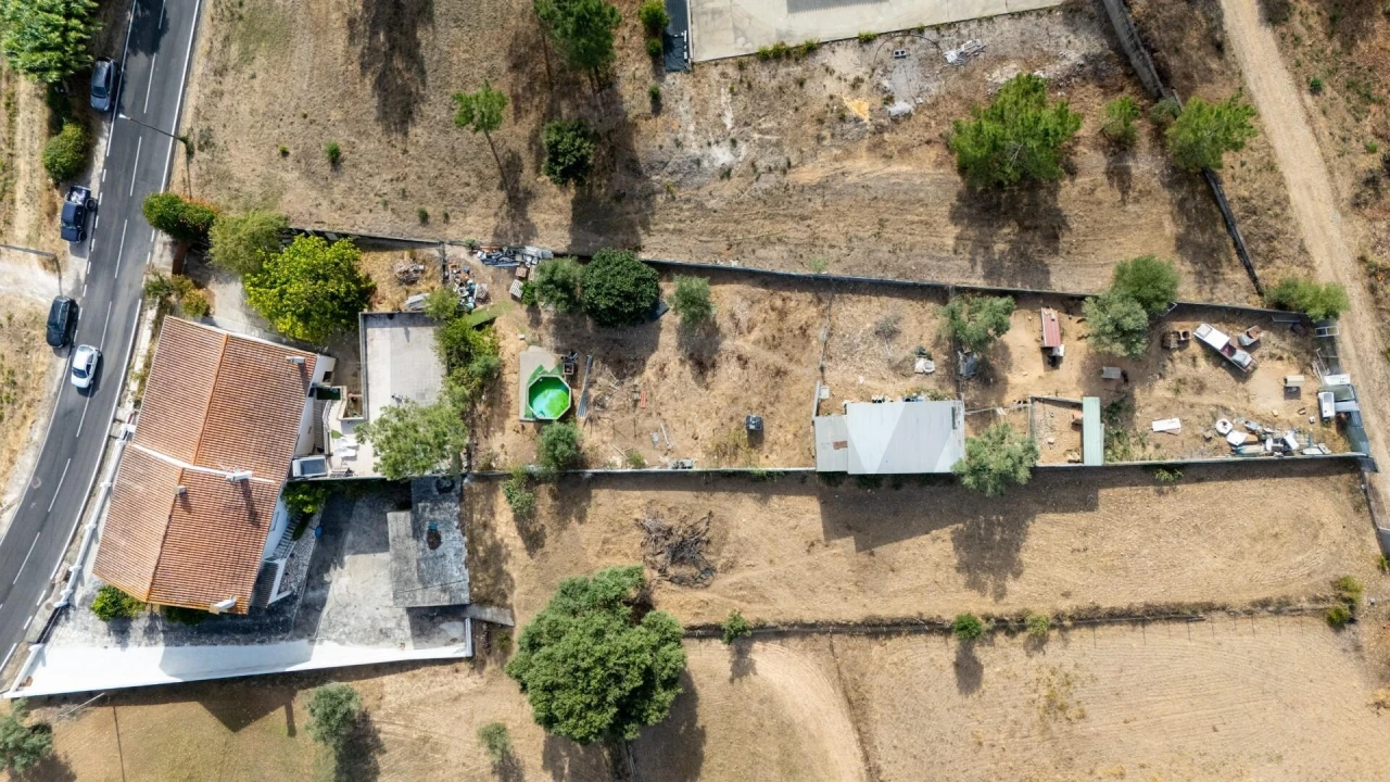 Moradia T3 para Venda em Arneiro das Milhariças Foto 6