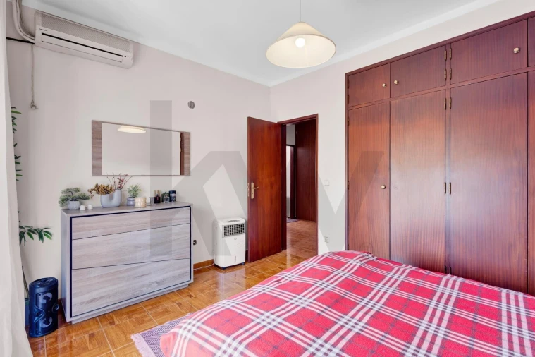 Moradia T3 para Venda em Arneiro das Milhariças Foto 29