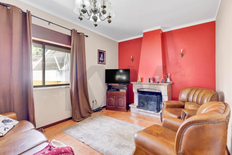 Moradia T3 para Venda em Arneiro das Milhariças Foto 37