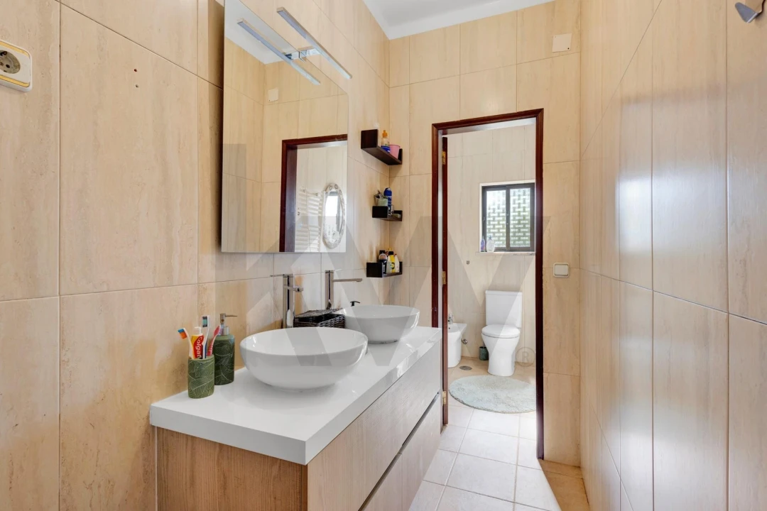 Moradia T3 para Venda em Arneiro das Milhariças Foto 31