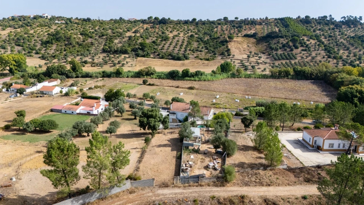 Moradia T3 para Venda em Arneiro das Milhariças Foto 7