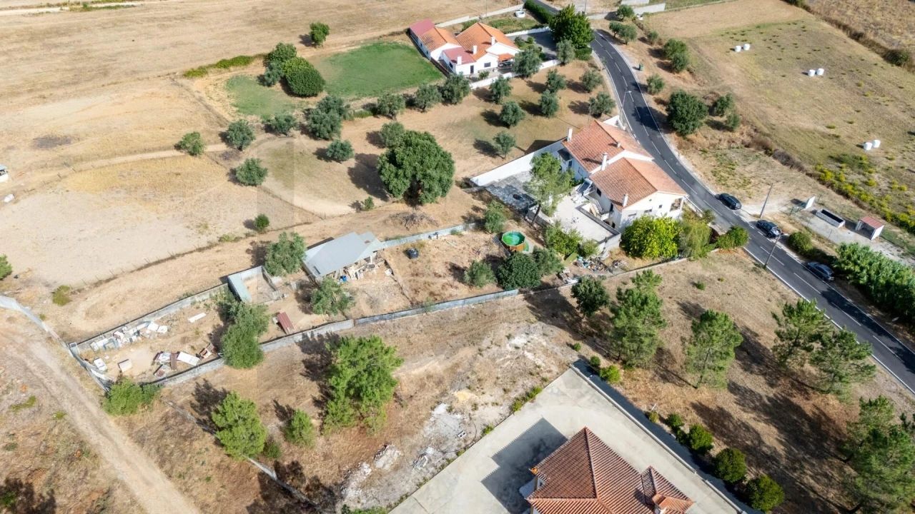 Moradia T3 para Venda em Arneiro das Milhariças Foto 10