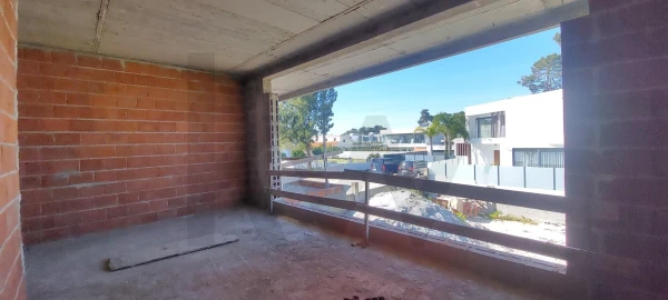 Moradia T4 para Venda em Charneca de Caparica e Sobreda
