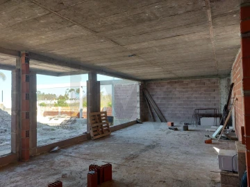 Moradia T4 para Venda em Charneca de Caparica e Sobreda