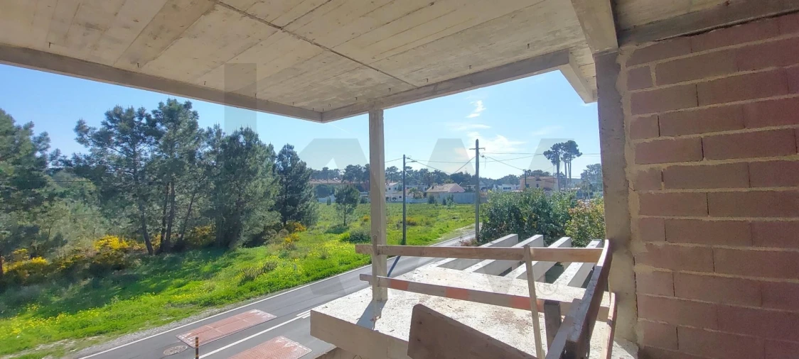 Moradia T4 para Venda em Charneca de Caparica e Sobreda Foto 3