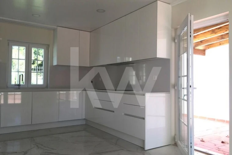 Moradia T4 para Venda em Agualva e Mira-Sintra Foto 14