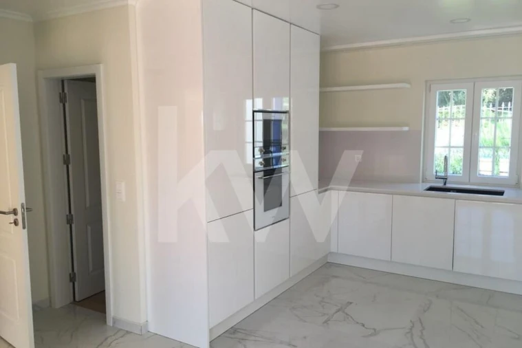 Moradia T4 para Venda em Agualva e Mira-Sintra Foto 16