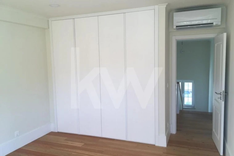 Moradia T4 para Venda em Agualva e Mira-Sintra Foto 29