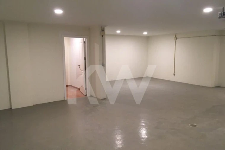 Moradia T4 para Venda em Agualva e Mira-Sintra Foto 34