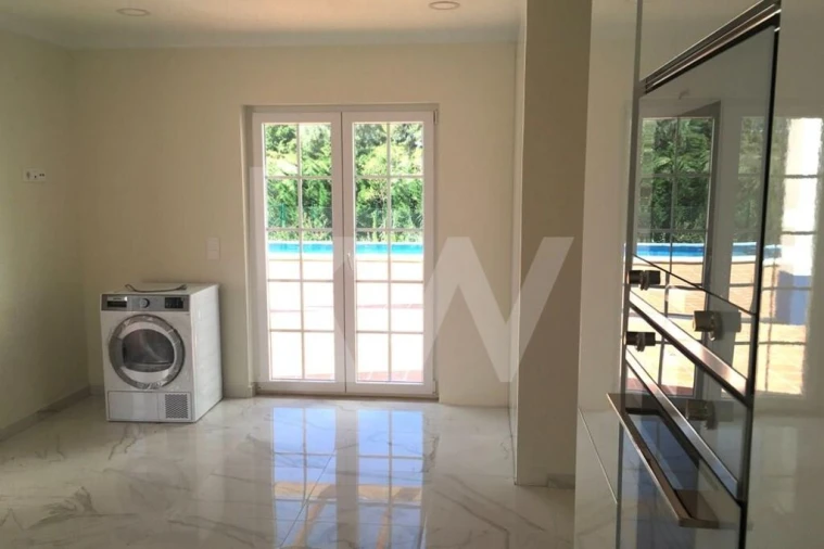 Moradia T4 para Venda em Agualva e Mira-Sintra Foto 15