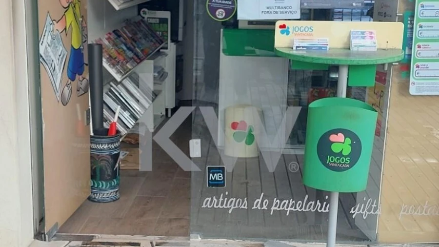 Loja para Venda em Azeitão (São Lourenço e São Simão)