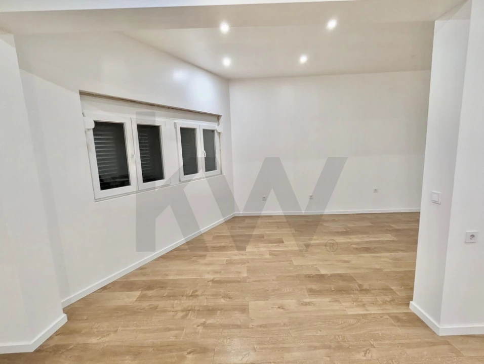 Moradia T6 para Venda em São Domingos de Rana Foto 43