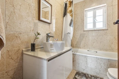 Moradia T5 para Venda em Sesimbra (Castelo)