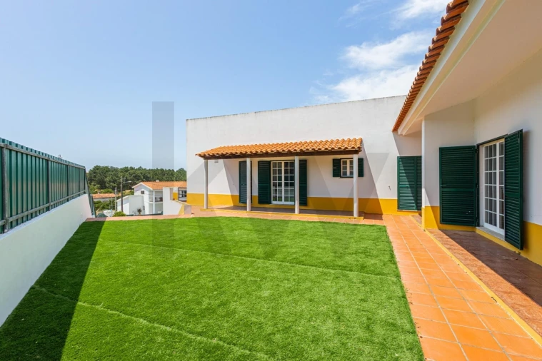 Moradia T5 para Venda em Sesimbra (Castelo) Foto 9