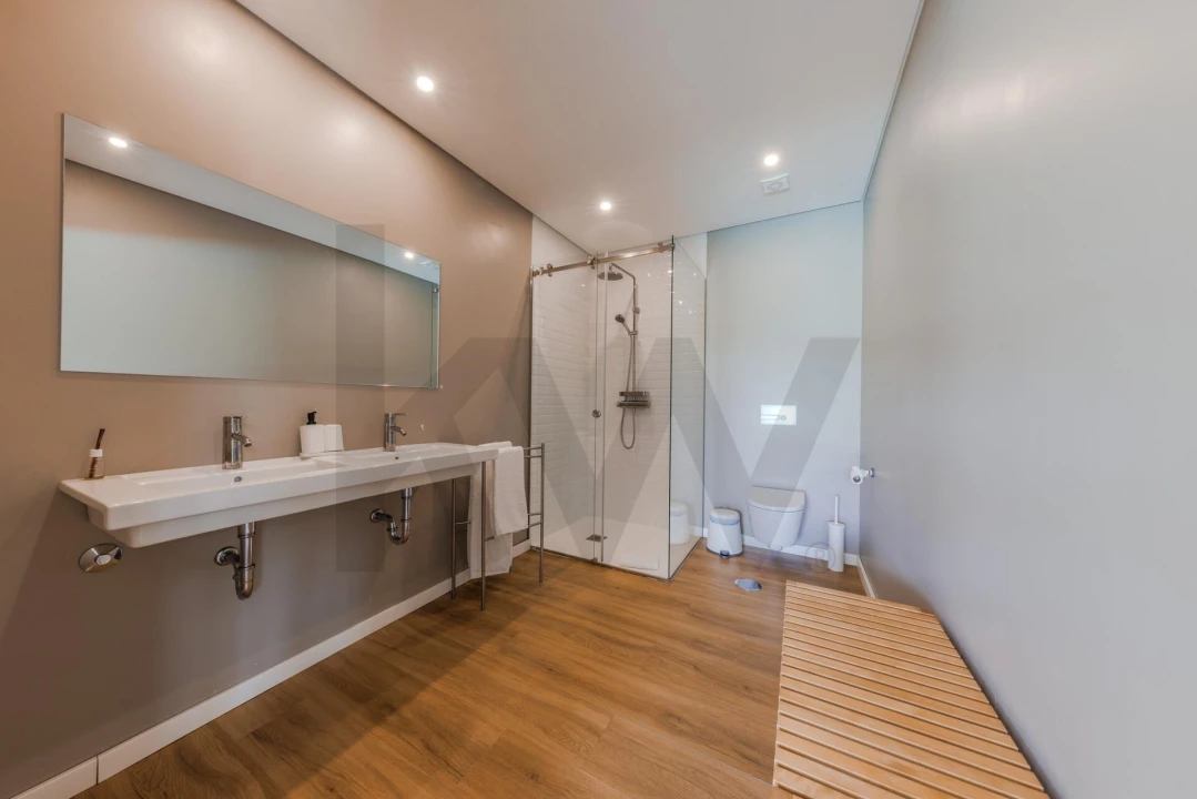 Moradia T5 para Venda em Abragão Foto 62