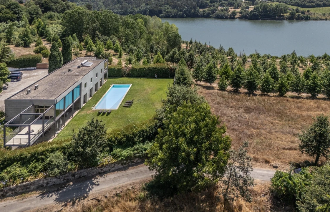 Moradia T5 para Venda em Abragão Foto 5