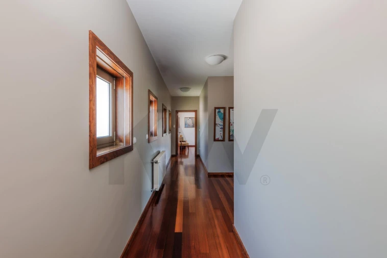 Moradia T5 para Venda em Abragão Foto 27