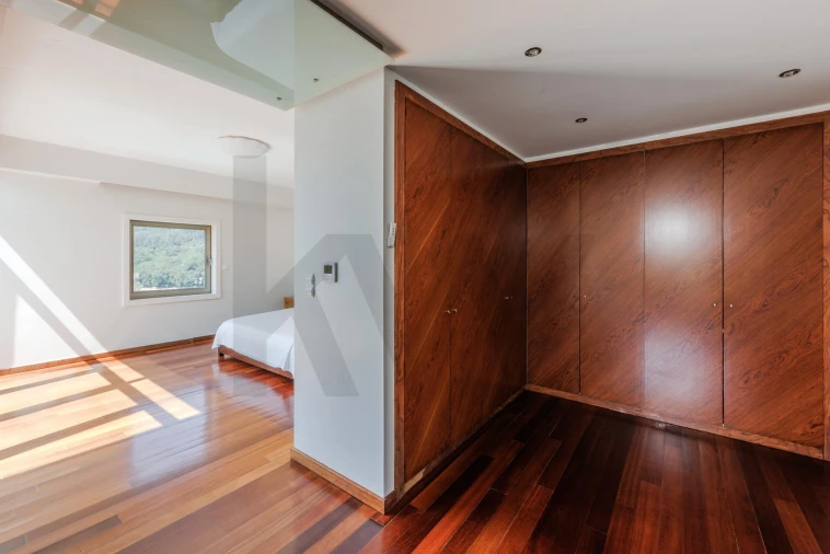 Moradia T5 para Venda em Abragão Foto 38