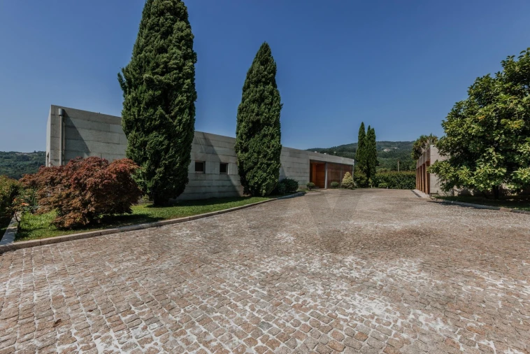 Moradia T5 para Venda em Abragão Foto 55