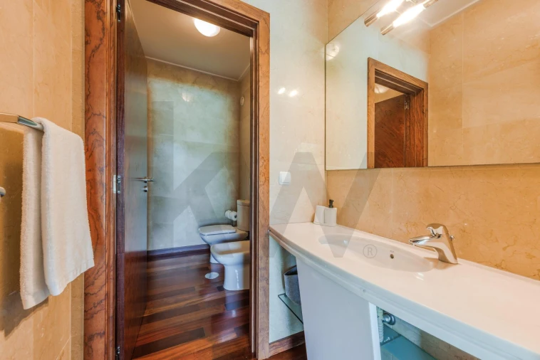 Moradia T5 para Venda em Abragão Foto 60