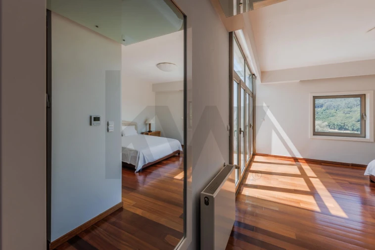 Moradia T5 para Venda em Abragão Foto 40