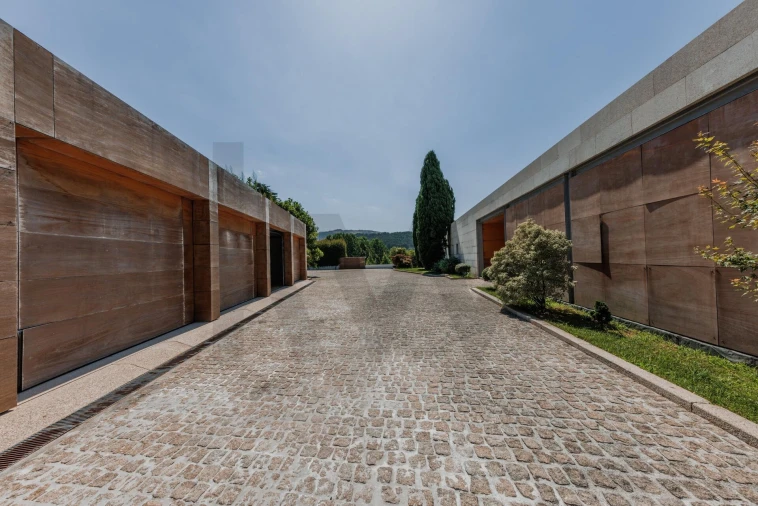 Moradia T5 para Venda em Abragão Foto 51