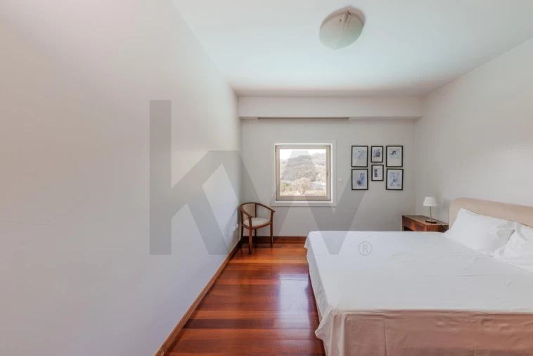 Moradia T5 para Venda em Abragão Foto 30