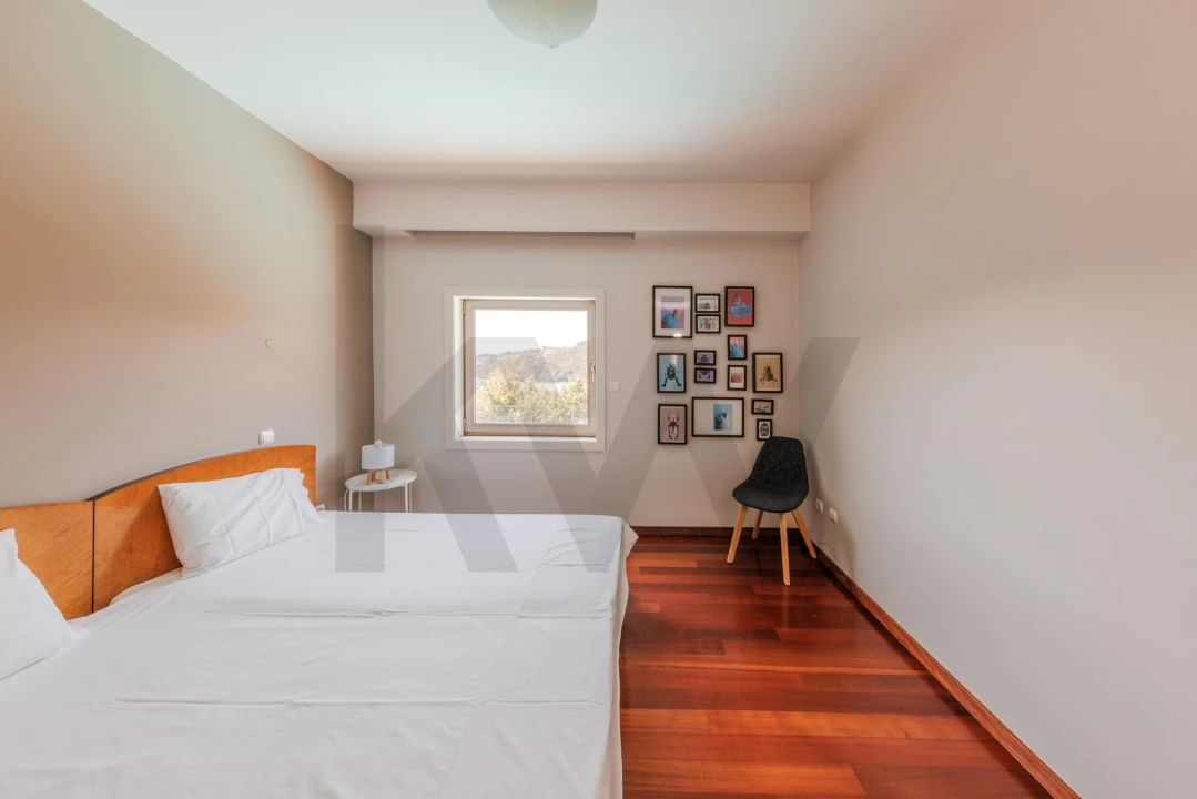 Moradia T5 para Venda em Abragão Foto 34