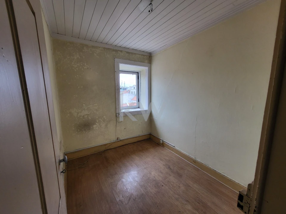 Prédio para Venda em São Martinho do Bispo e Ribeira de Frades Foto 32