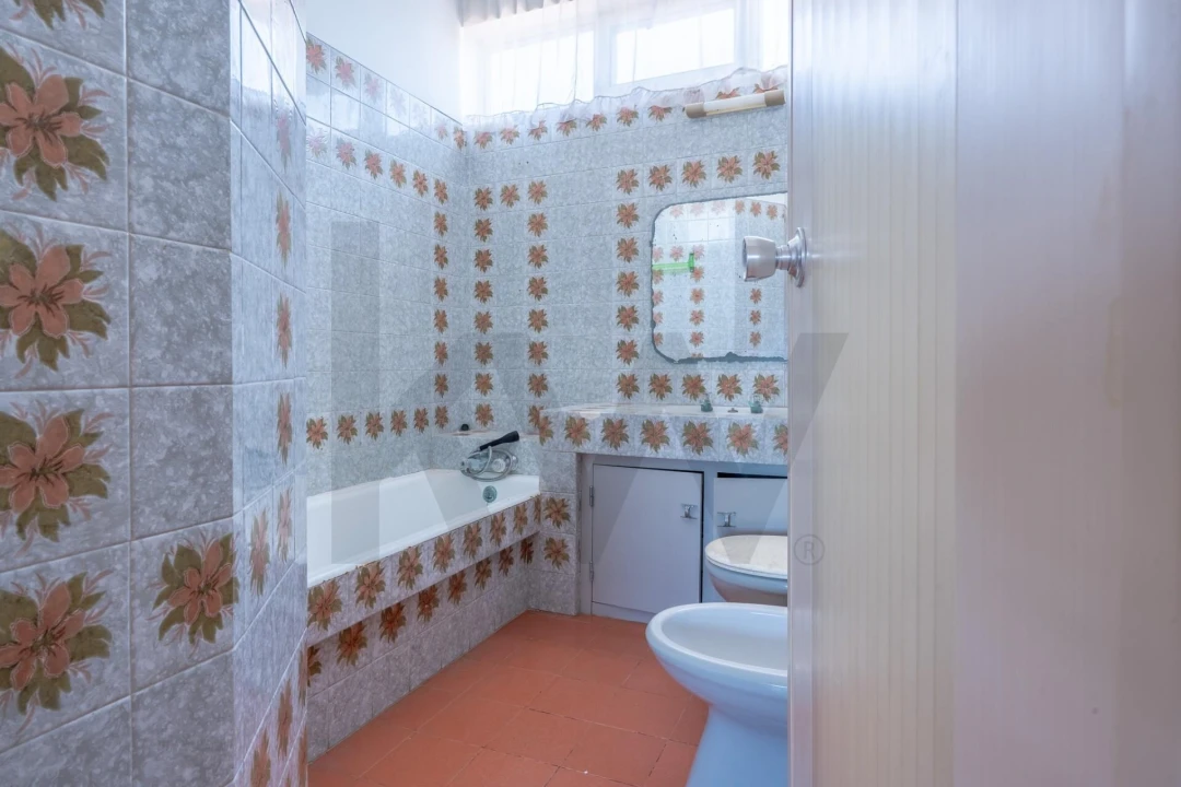 Moradia T6 para Venda em Santo Isidoro Foto 17