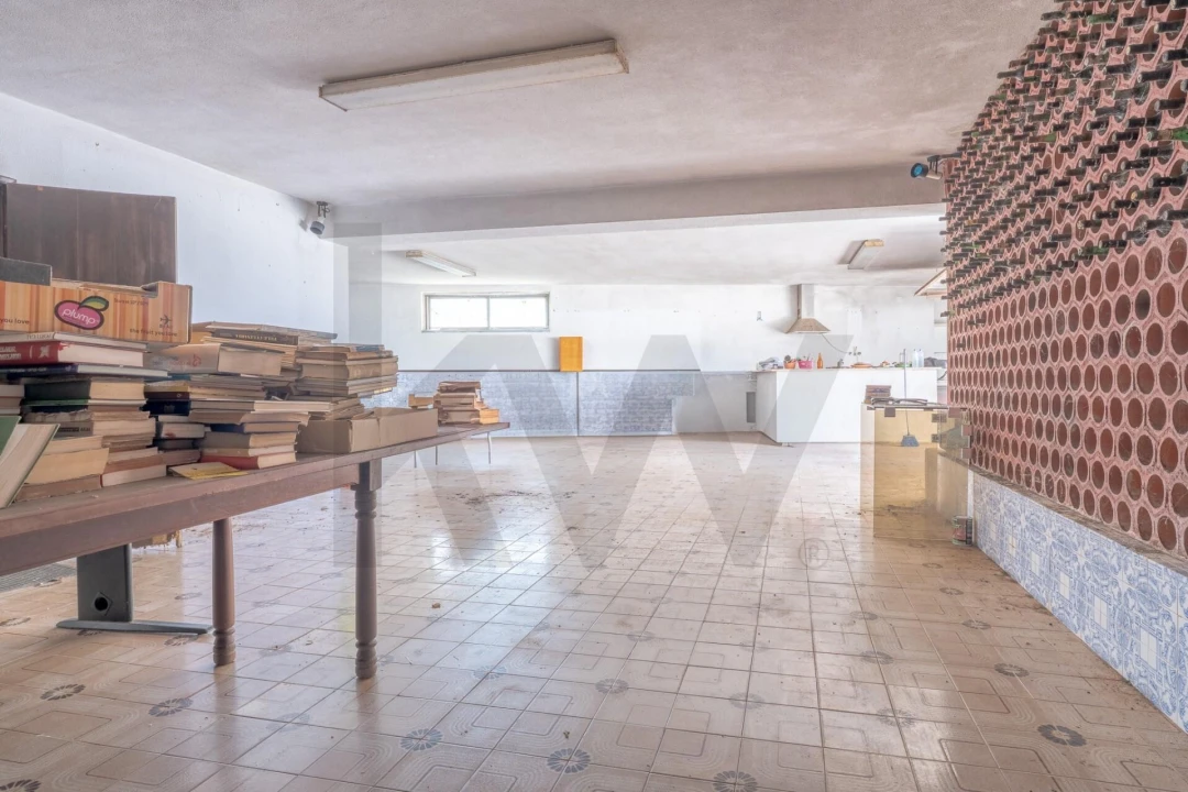 Moradia T6 para Venda em Santo Isidoro Foto 33