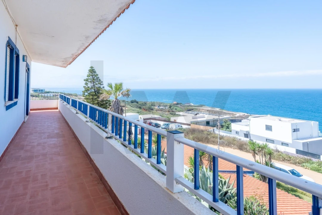 Moradia T6 para Venda em Santo Isidoro Foto 4