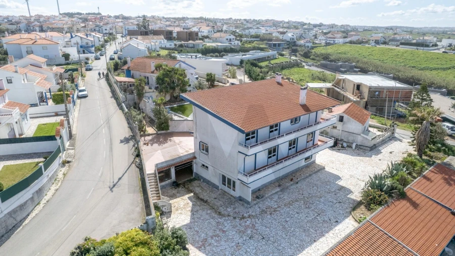 Moradia T6 para Venda em Santo Isidoro Foto 10