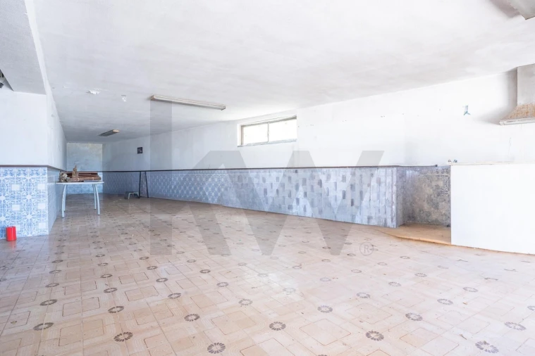 Moradia T6 para Venda em Santo Isidoro Foto 32