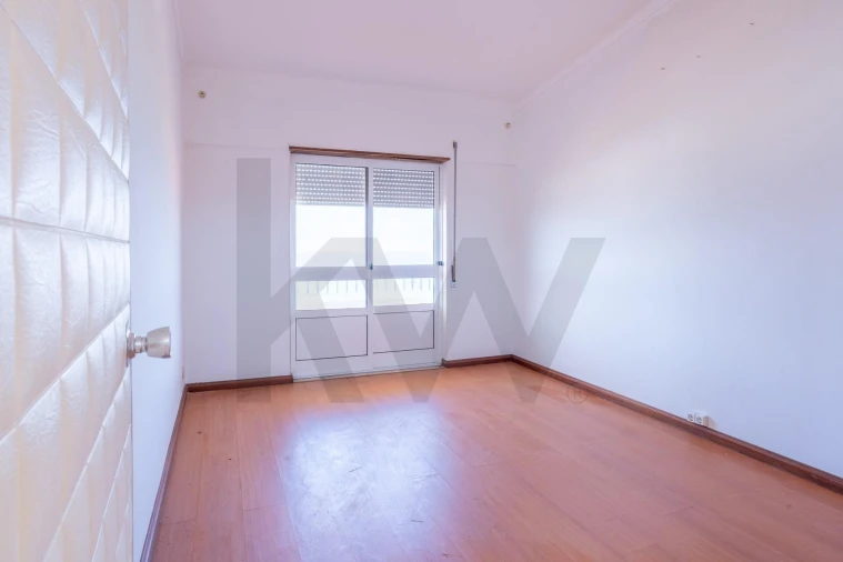 Moradia T6 para Venda em Santo Isidoro Foto 16