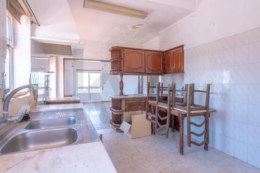 Moradia T6 para Venda em Santo Isidoro Foto 26