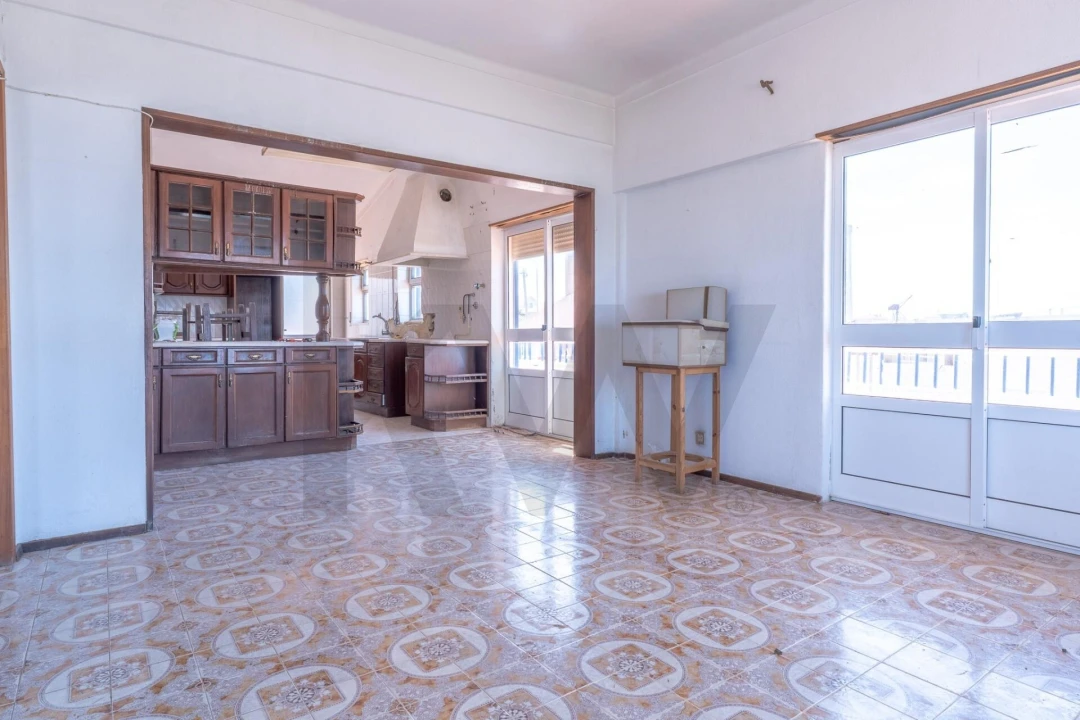 Moradia T6 para Venda em Santo Isidoro Foto 24