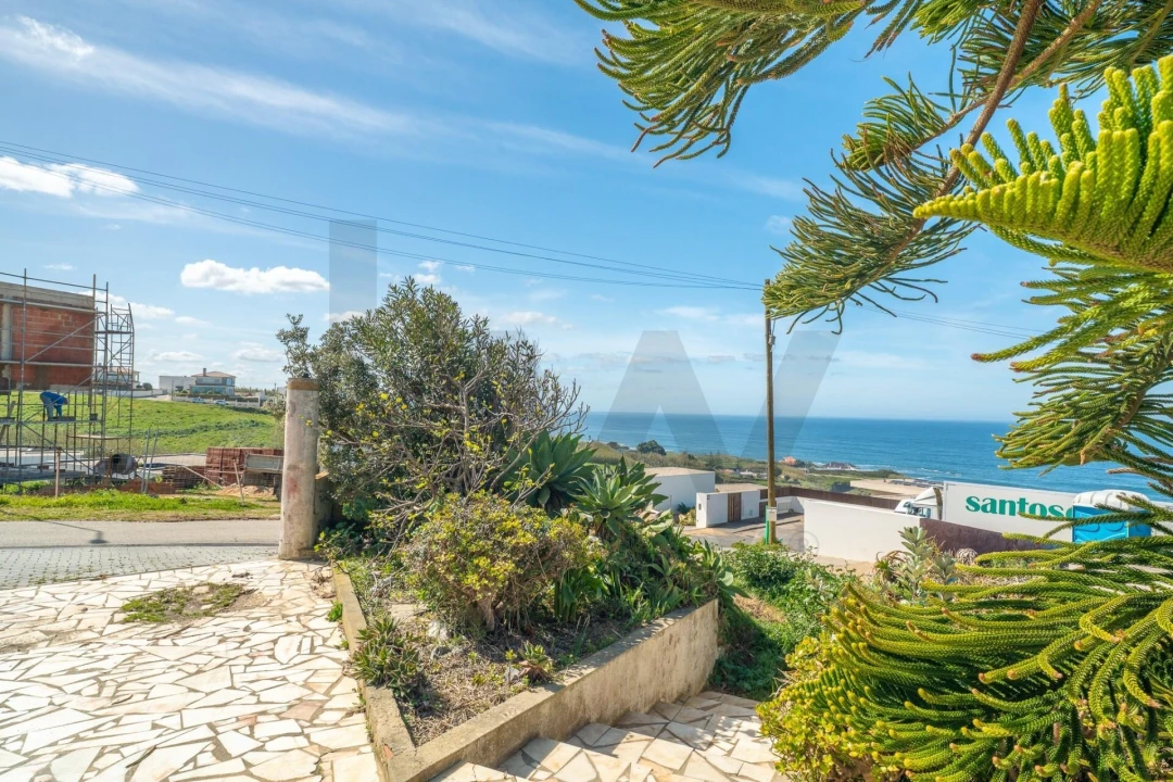 Moradia T6 para Venda em Santo Isidoro Foto 7