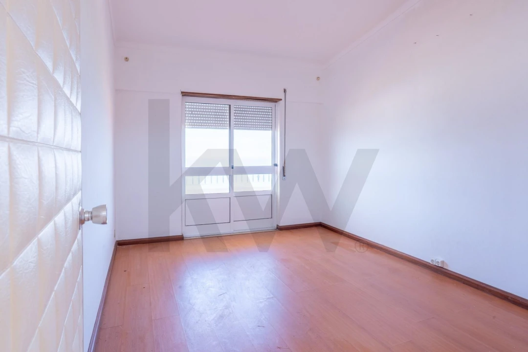 Moradia T6 para Venda em Santo Isidoro Foto 16