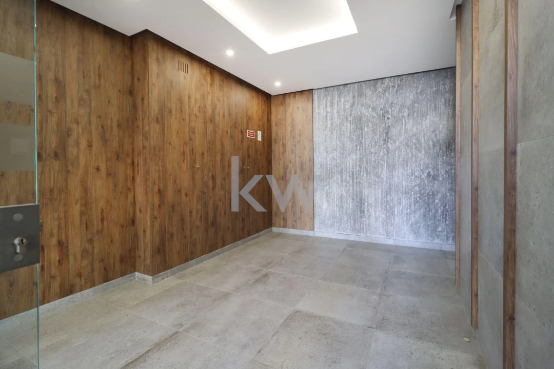 Apartamento T3 para Venda em Carcavelos e Parede Foto 72