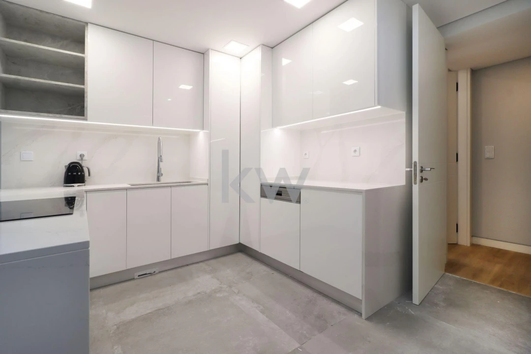 Apartamento T3 para Venda em Carcavelos e Parede Foto 15