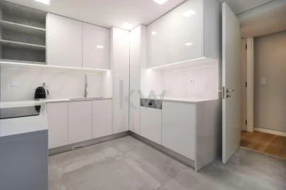 Apartamento T3 para Venda em Carcavelos e Parede